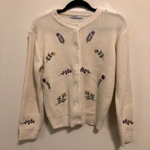 Soft cream cardigan with flowers